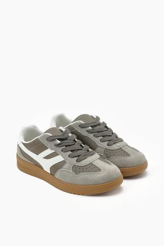 Sneaker