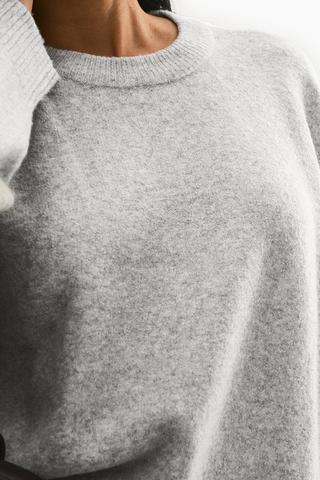Knit Pullover