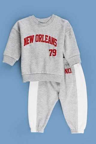 Pullover And Joggers Set