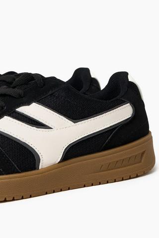 Sneaker