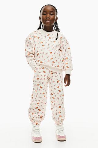 Pullover And Joggers Set