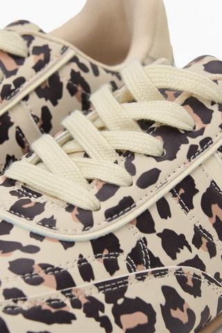 Retro Sneakers