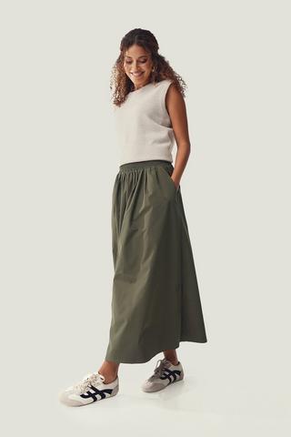 Full Skirt