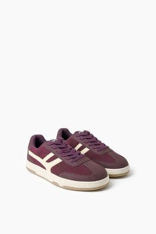 Sneaker