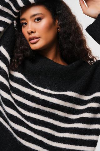 Knit Pullover