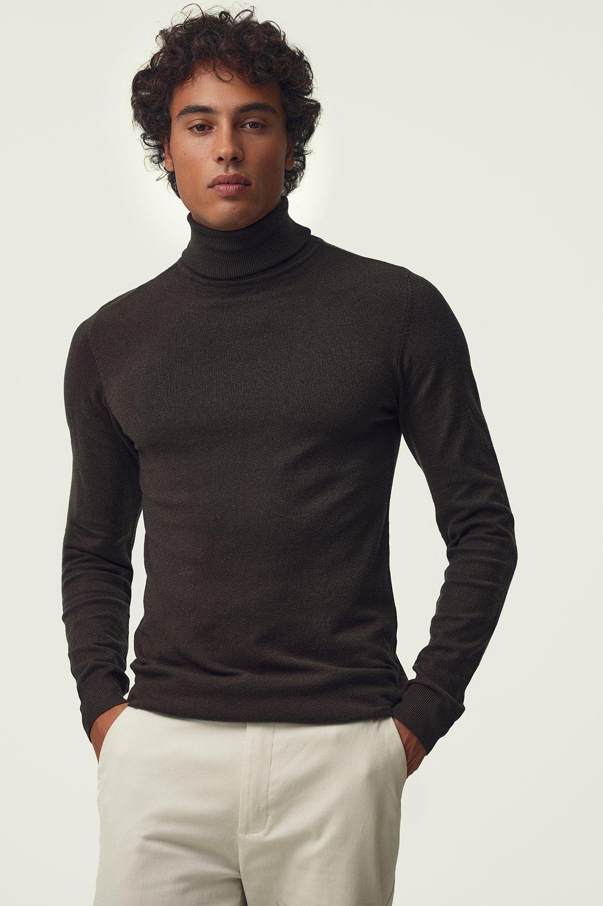 Knit Turtle Neck Top