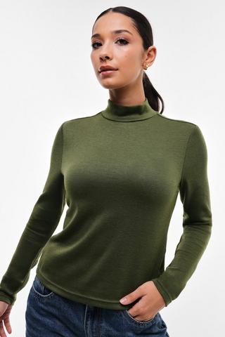 Knit Turtle Neck Top