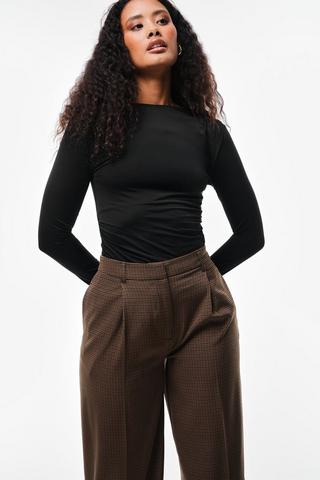 Fitted Top