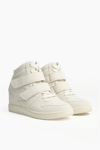 High Top Sneaker