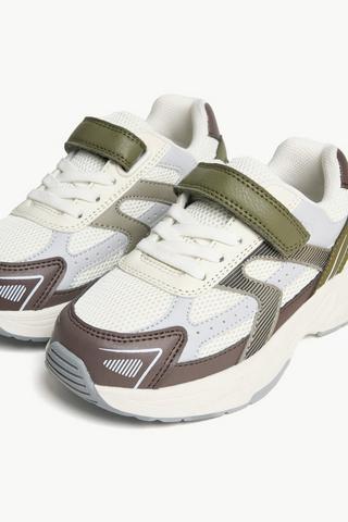 Trainer