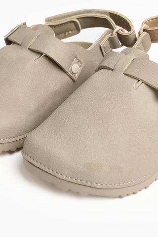 Clogs