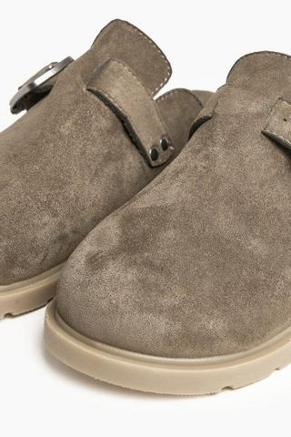 Clogs
