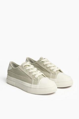 Sneaker