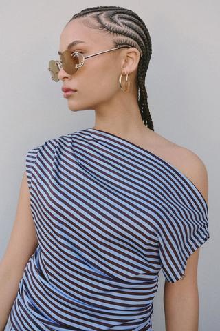 Asymmetrical Fitted Top