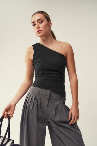 Asymmetrical Fitted Top