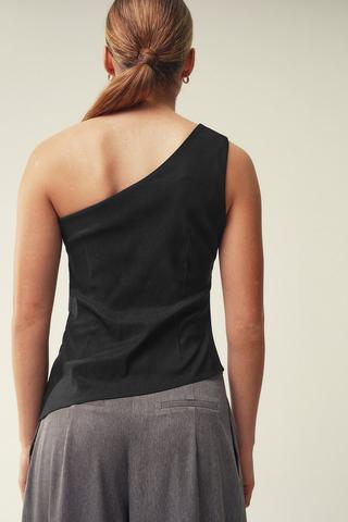 Asymmetrical Fitted Top