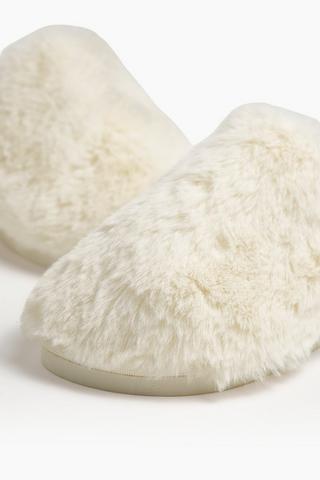 Fluffy Slipper