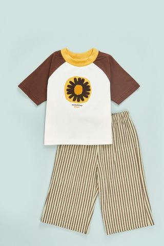 T-Shirt And Pants Set