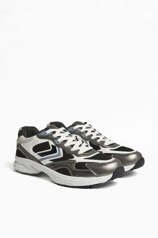 Trainer