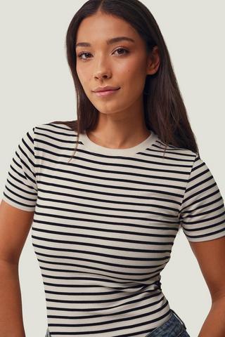 Ribbed Fitted T-shirt