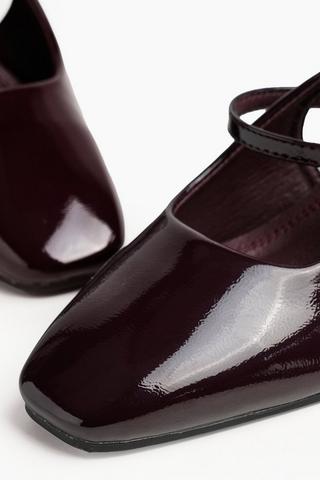 Slingback Court Heel