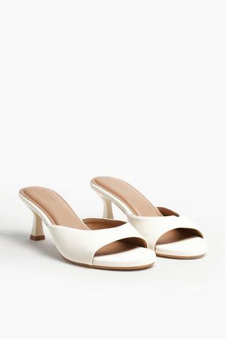 Kitten Heel