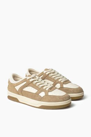 Sneaker