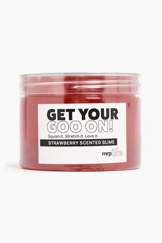 Strawberry Scented Slime 300ml