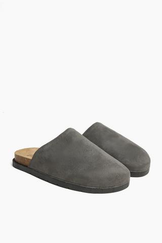 Clogs