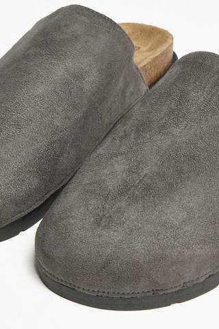 Clogs