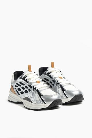 Trainer