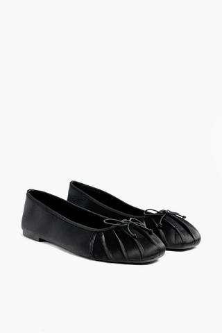 Satin Pump