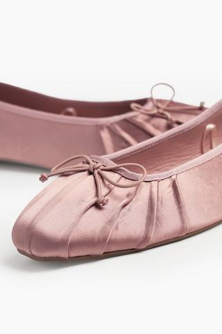 Satin Pump