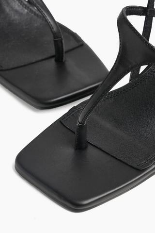 Thong Kitten Heel