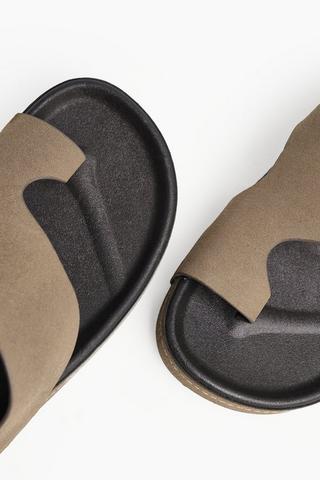 Platform Thong Slides