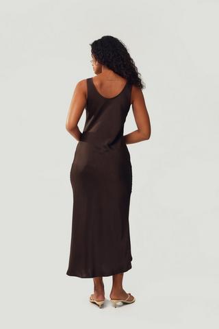 COLUMN DRESS SL SATIN SCOOP CH