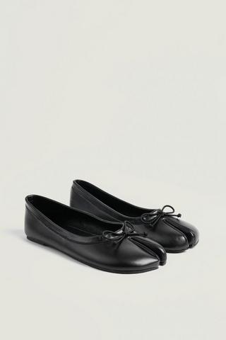 Tabi Pumps