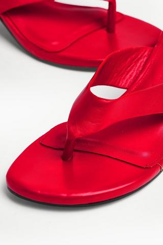 Thong Kitten Heel