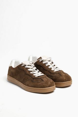 Sneaker