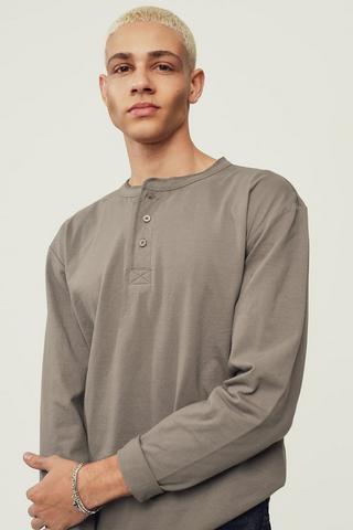 Henley T-Shirt