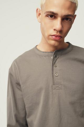 Henley T-Shirt
