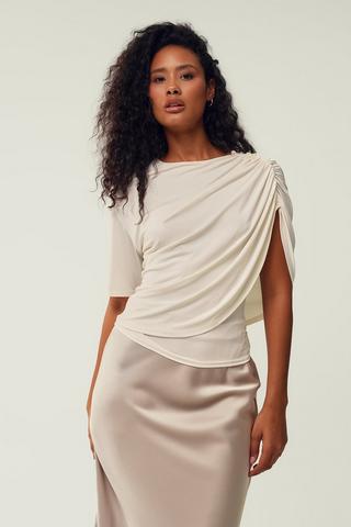 Asymmetrical Fitted Top