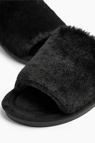 Fluffy Slipper