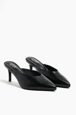 Court Heel