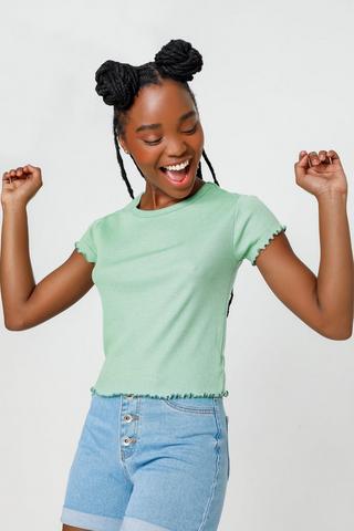 Fitted Lettuce Hem T-shirt