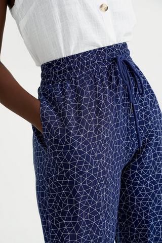 Pattern Tapered Pants
