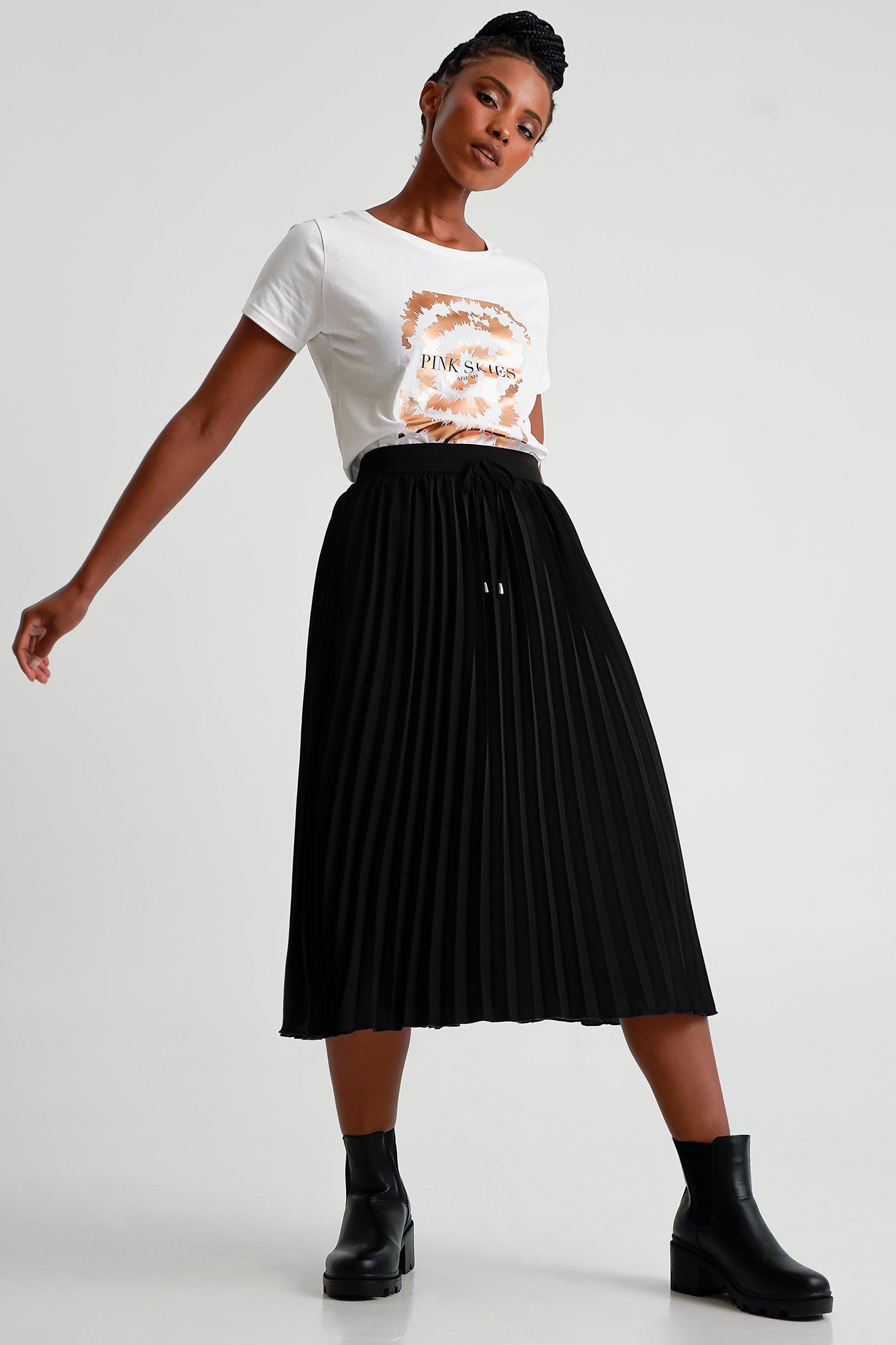 Black pleated outlet skirt with belt