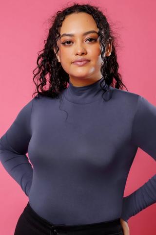 Fitted Turtle Neck