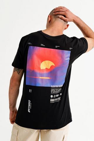 Statement Graphic T-shirt