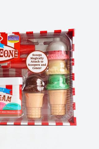 Melissa & Doug Scoop and Stack Ice Cream Cone Magnetic Pretend Play Set